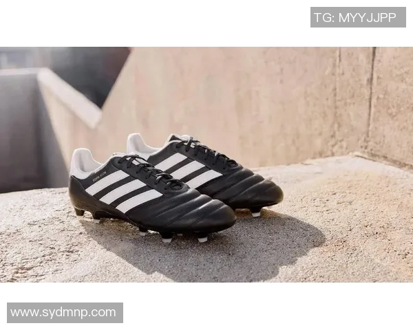 阿迪达斯联名足球系列探索运动与时尚的完美结合